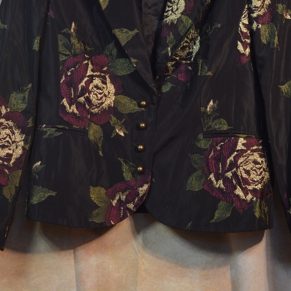 TUZZI - Picture 4 of 9